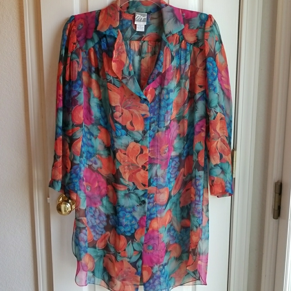 NWOT MORGAN TAYLOR SHEER FLORAL BLOUSE